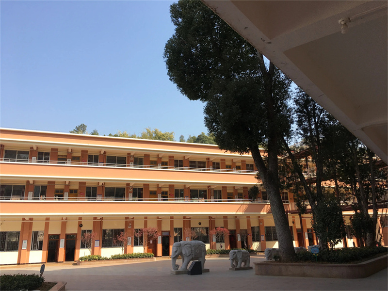 _张家界中考复读学校_张家界新修的学校