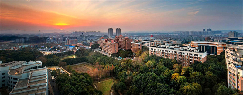 益阳市高三复读学校有几所_益阳明达复读学校学费_