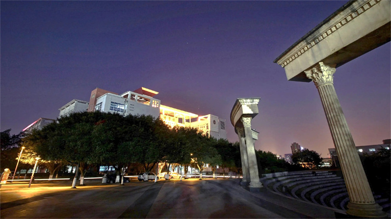 益阳高新区玉潭学校在哪里_益阳市高新区玉潭学校地址_