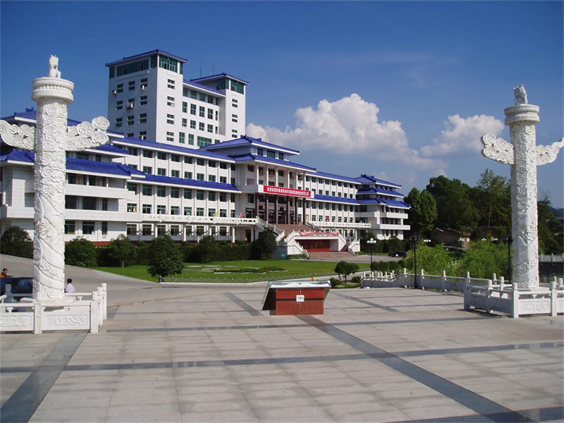 湖南师大招复读生吗__湖南师范大学复读班