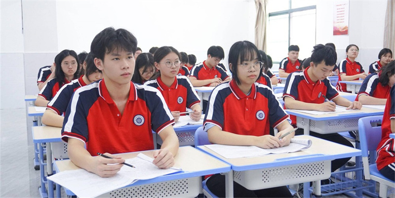 岳阳市洞庭高级中学复读部__岳阳洞庭湖高级中学